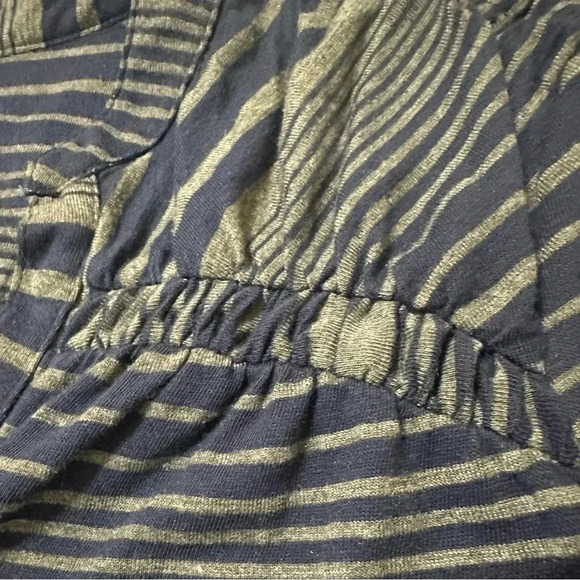 Ella Moss Striped Blue Gray Long Tab Sleeve Top Size L - Picture 6 of 9